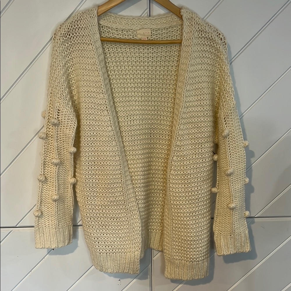 GVO Cozy Cream Knit Sweater small/medium